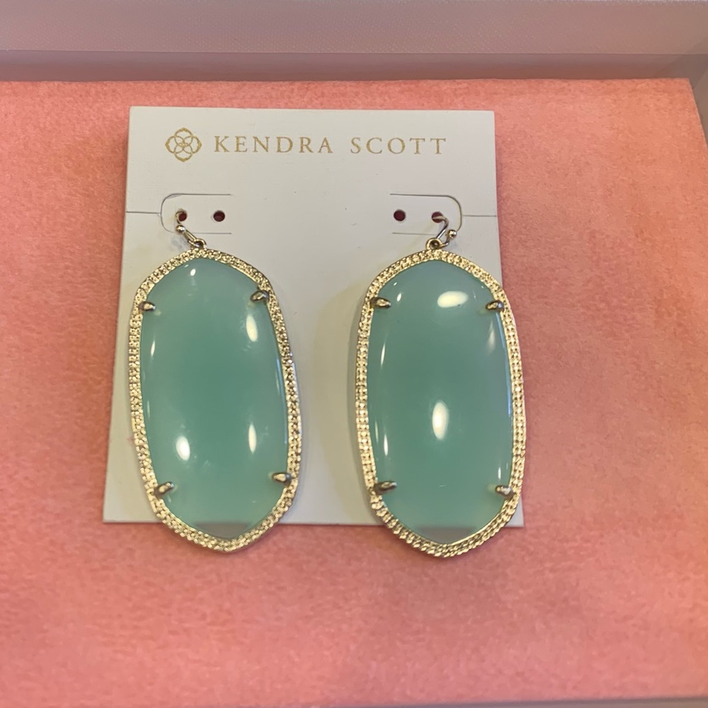 Kendra Scott Danielle Earrings in Chalcedony